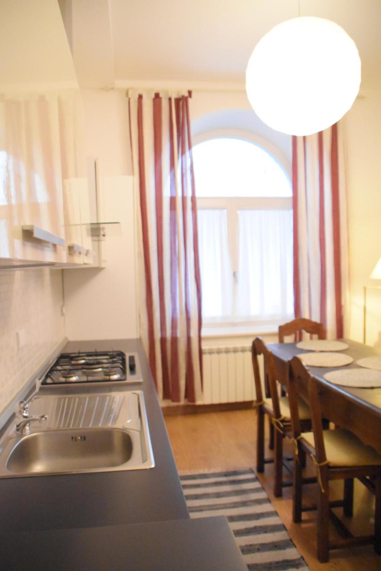 Loft With Private Parking Apartment Trieste Ngoại thất bức ảnh